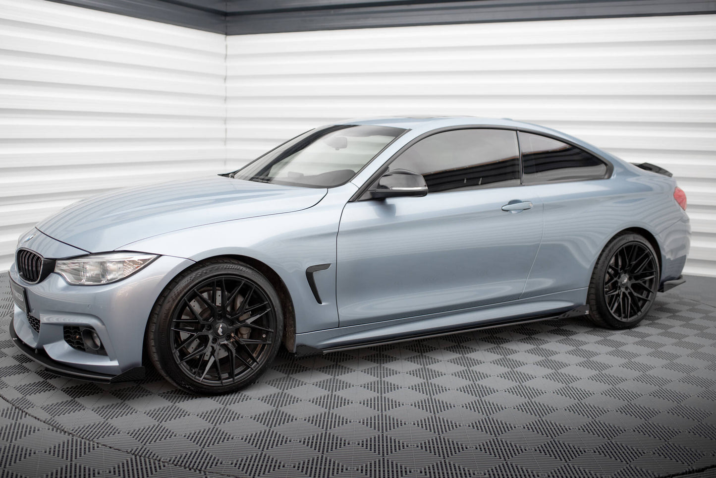 Sideskørter diffuser Street Pro + Flaps BMW 4 Coupe / Gran Coupe / Cabrio M-Pack F32 / F36 / F33