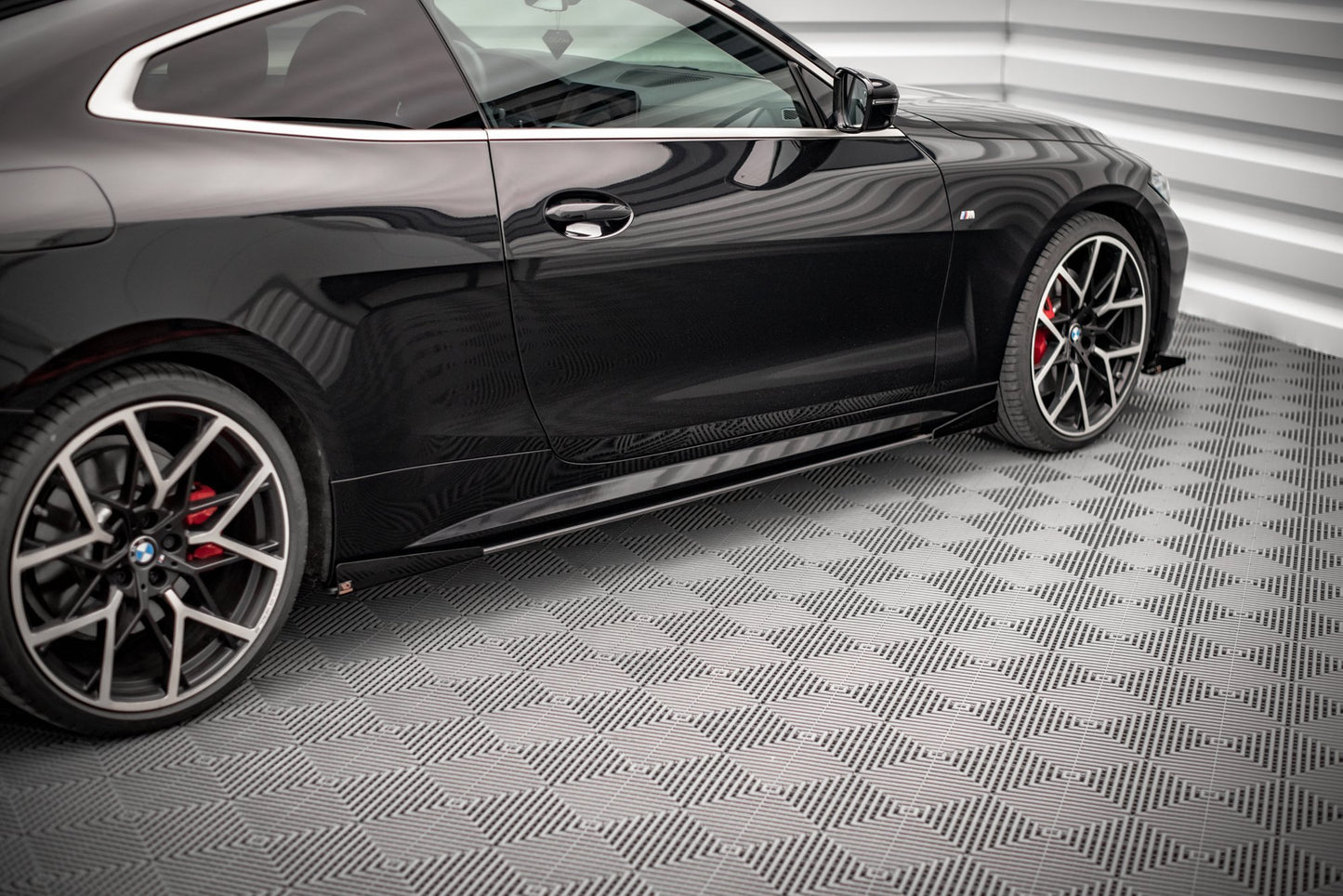 Sideskørter diffuser Street Pro + Flaps BMW 4 M-Pack / M440i G22 / G23 / G22 Facelift / G23 Facelift