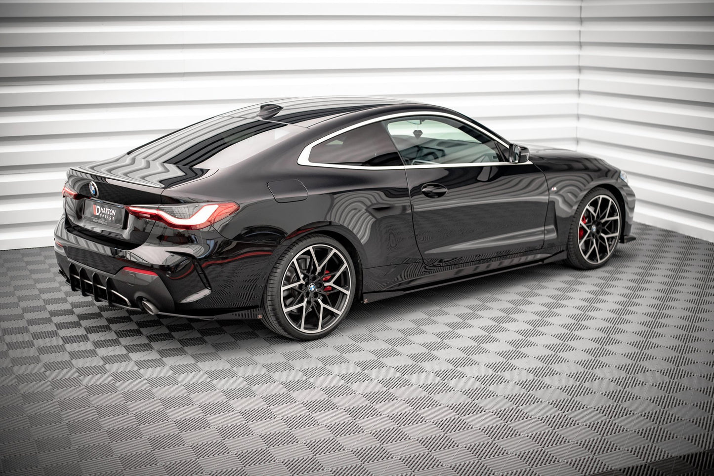 Sideskørter diffuser Street Pro + Flaps BMW 4 M-Pack / M440i G22 / G23 / G22 Facelift / G23 Facelift