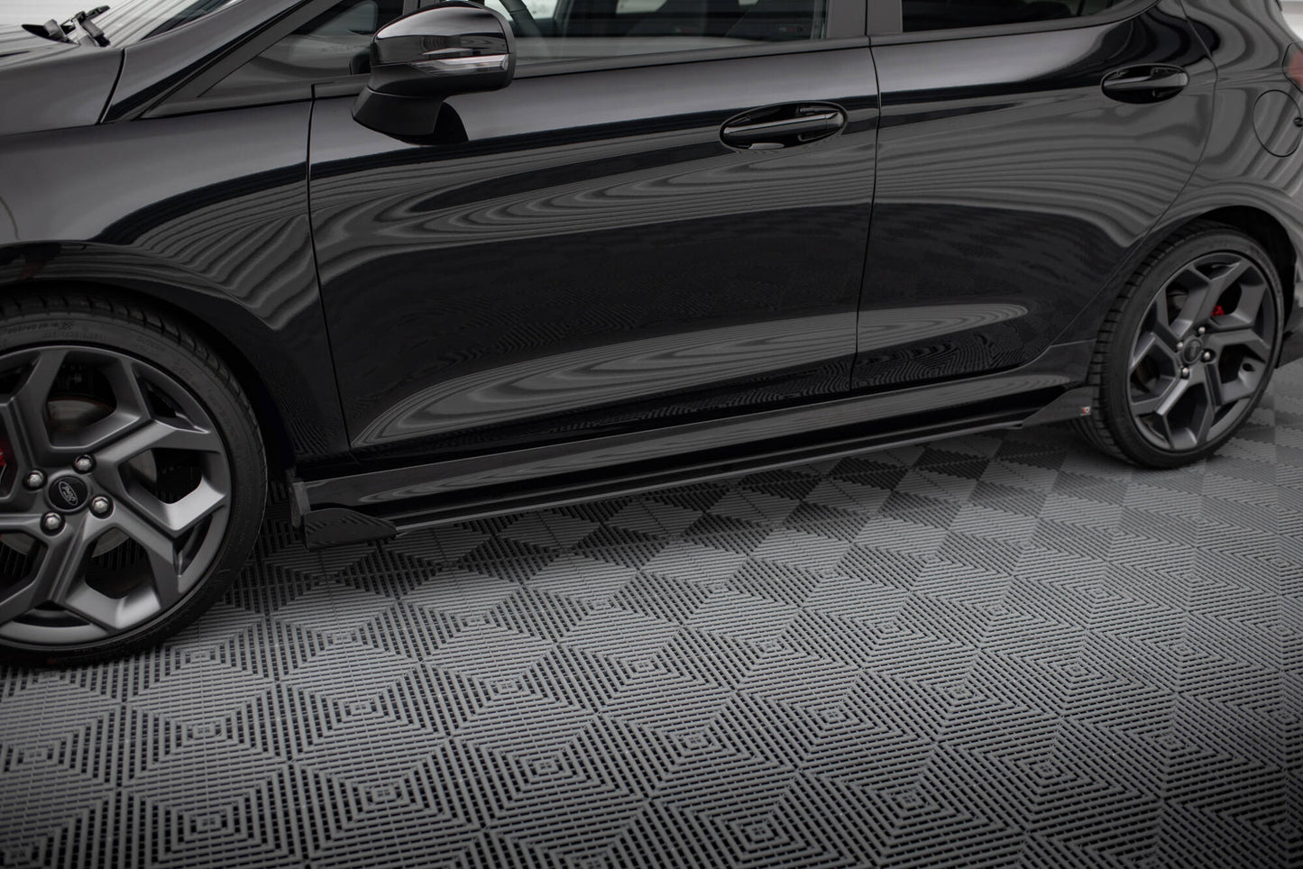 Sideskørter diffuser Street Pro + Flaps Ford Fiesta ST / ST-Line Mk8