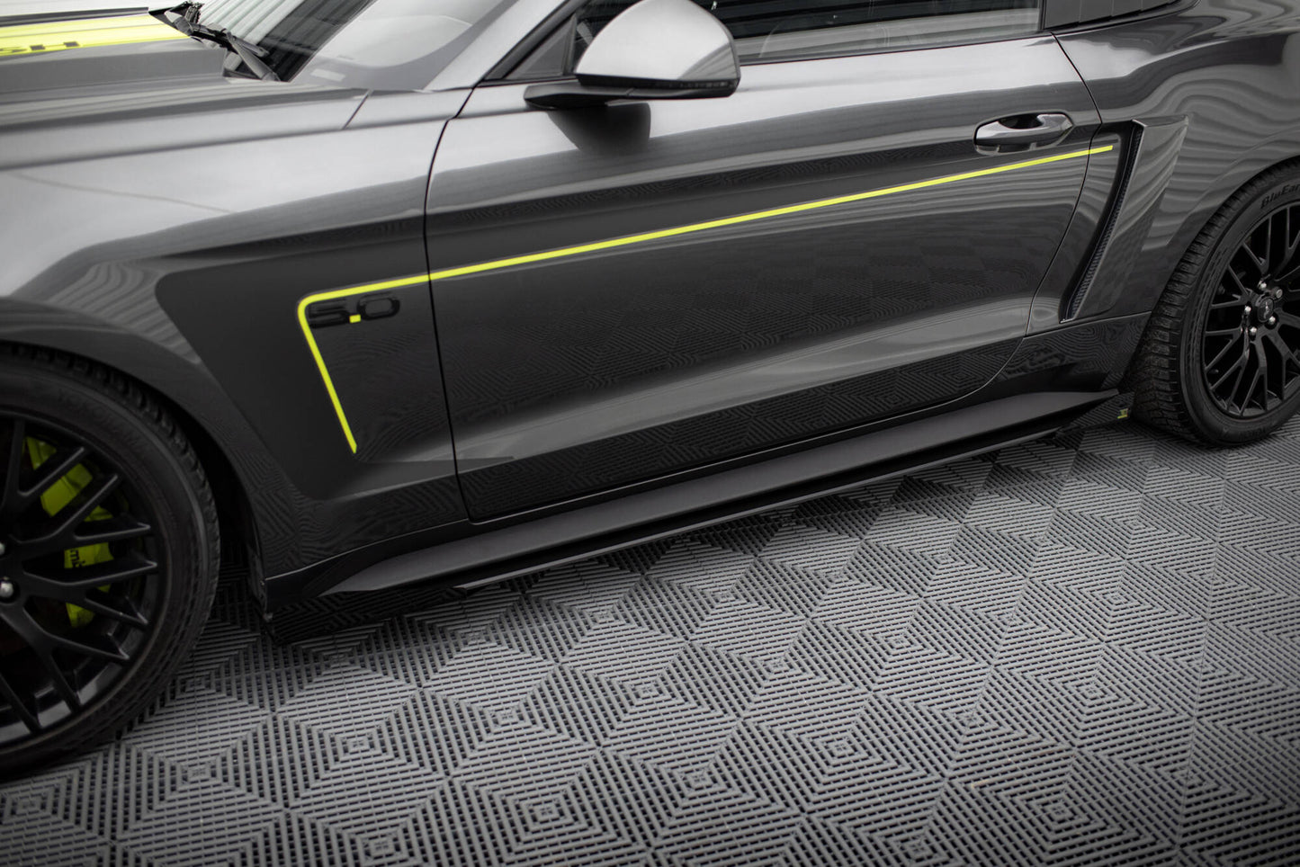 Sideskørter diffuser Street Pro + Flaps Ford Mustang GT Mk6