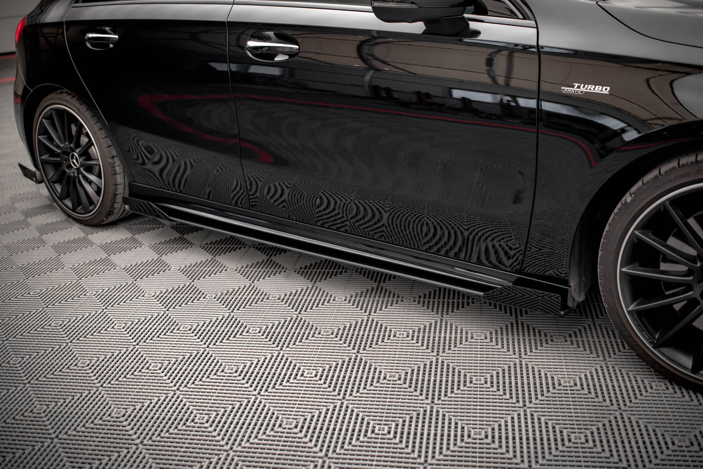 Sideskørter diffuser Street Pro + Flaps Mercedes A35 AMG / AMG-Line Aero Pack W177