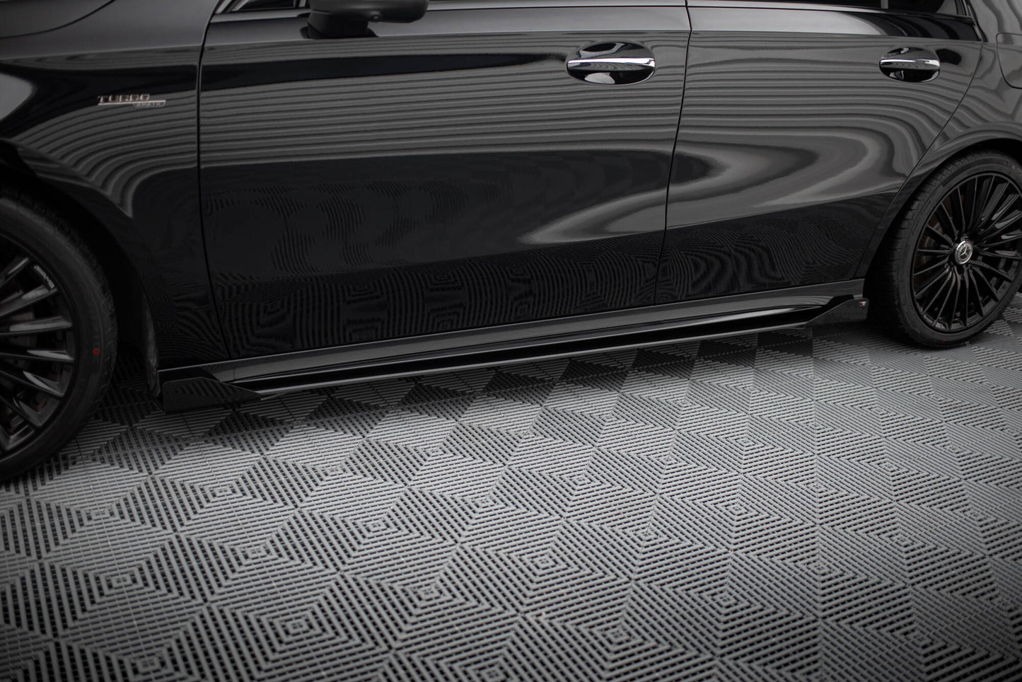Sideskørter diffuser Street Pro + Flaps Mercedes-AMG A35 W177 Facelift