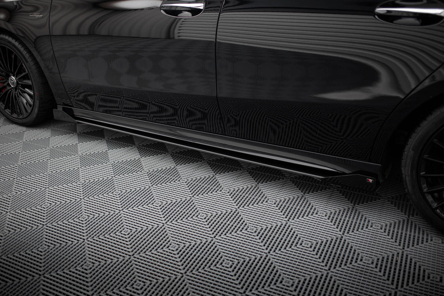 Sideskørter diffuser Street Pro + Flaps Mercedes-AMG A35 W177 Facelift