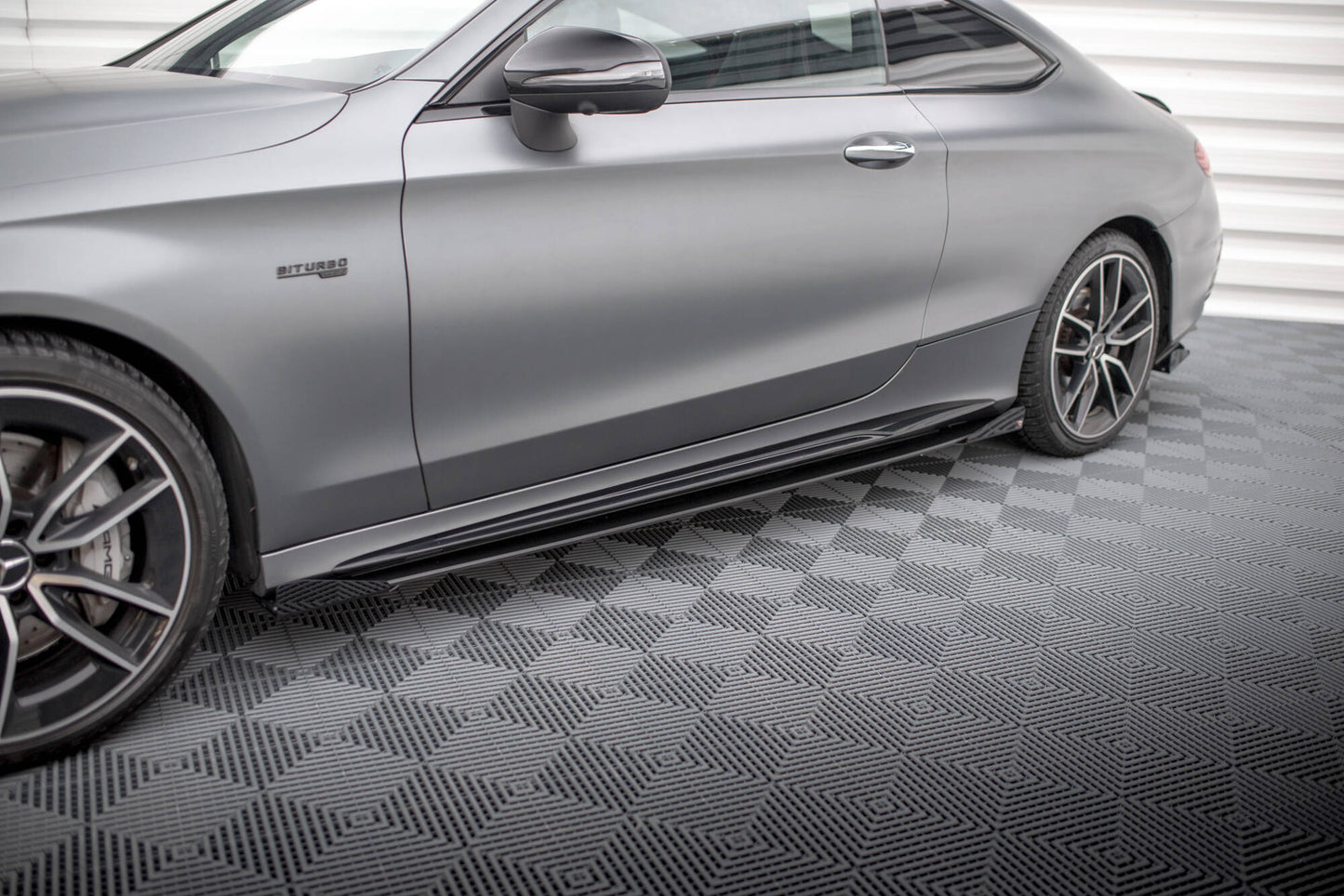 Sideskørter diffuser Street Pro + Flaps Mercedes-AMG C43 Coupe / Cabrio C205 Facelift / A205 Facelift