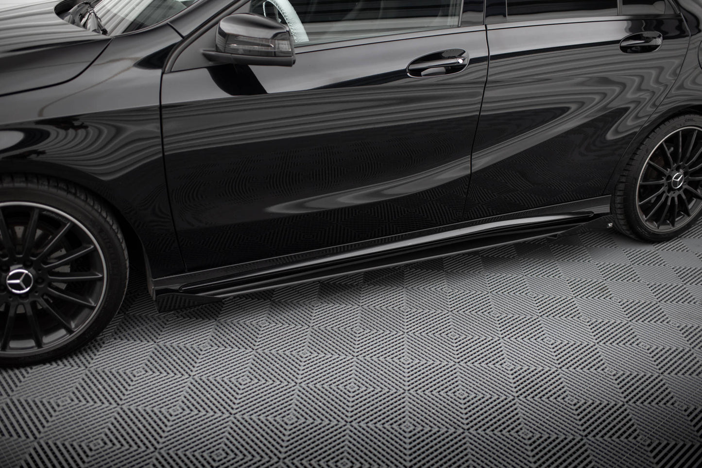 Sideskørter diffuser Street Pro + Flaps Mercedes-Benz A AMG-Line W176 Facelift