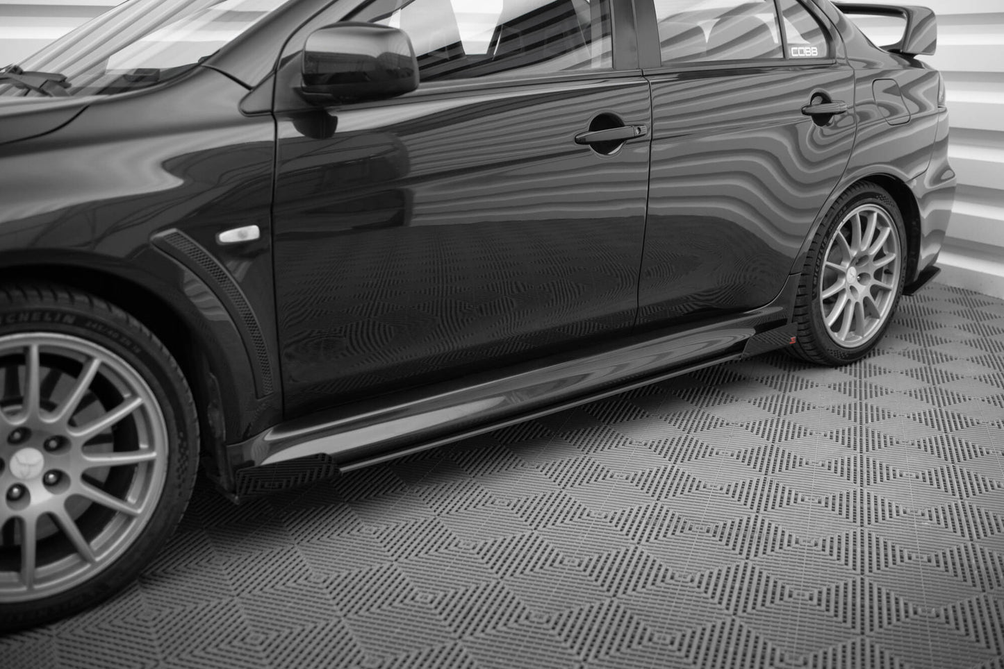 Sideskørter diffuser Street Pro + Flaps Mitsubishi Lancer EVO X