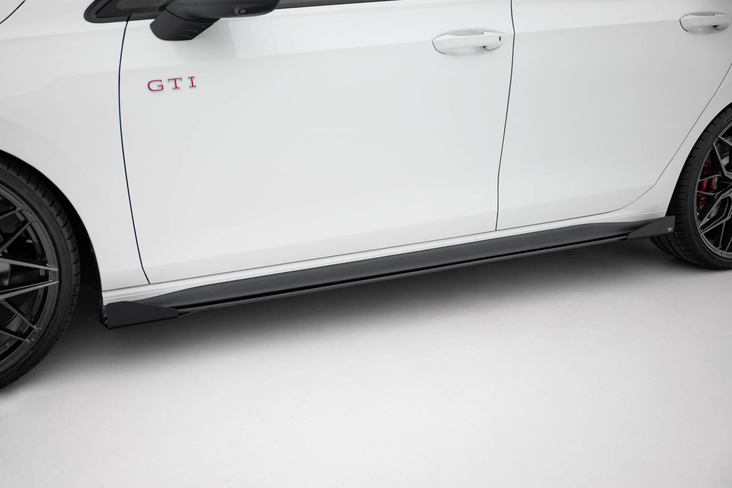 Sideskørter diffuser Street Pro + Flaps Volkswagen Golf GTI / GTE / GTI Clubsport / R-Line Mk8