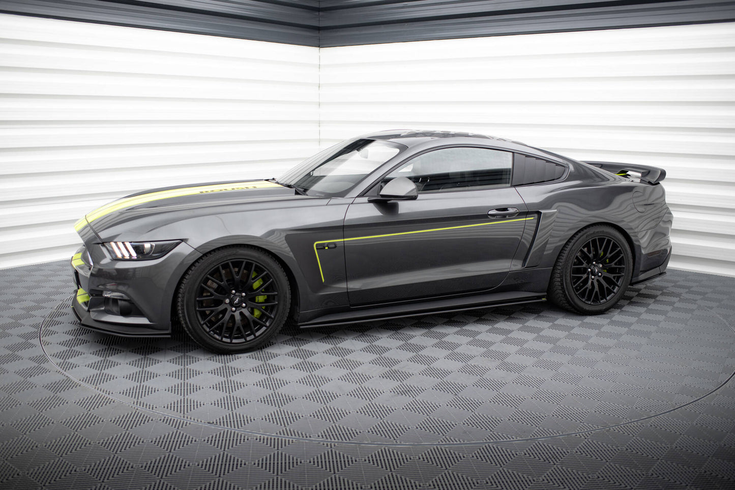 Sideskørter diffuser Street Pro Ford Mustang GT Mk6