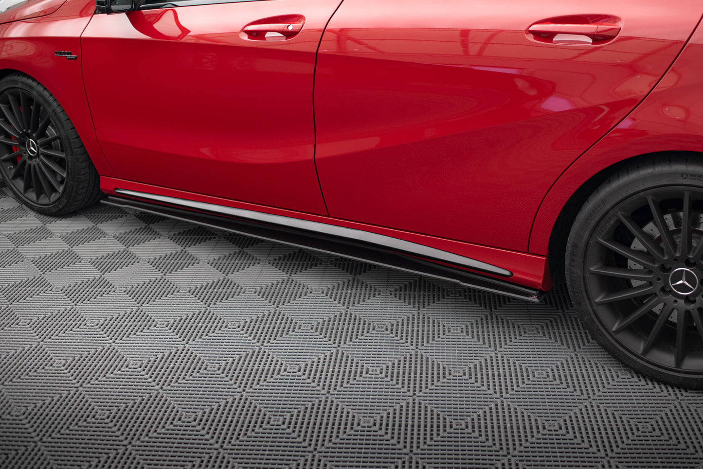 Sideskørter diffuser Street Pro Mercedes-Benz A 45 AMG W176 Facelift