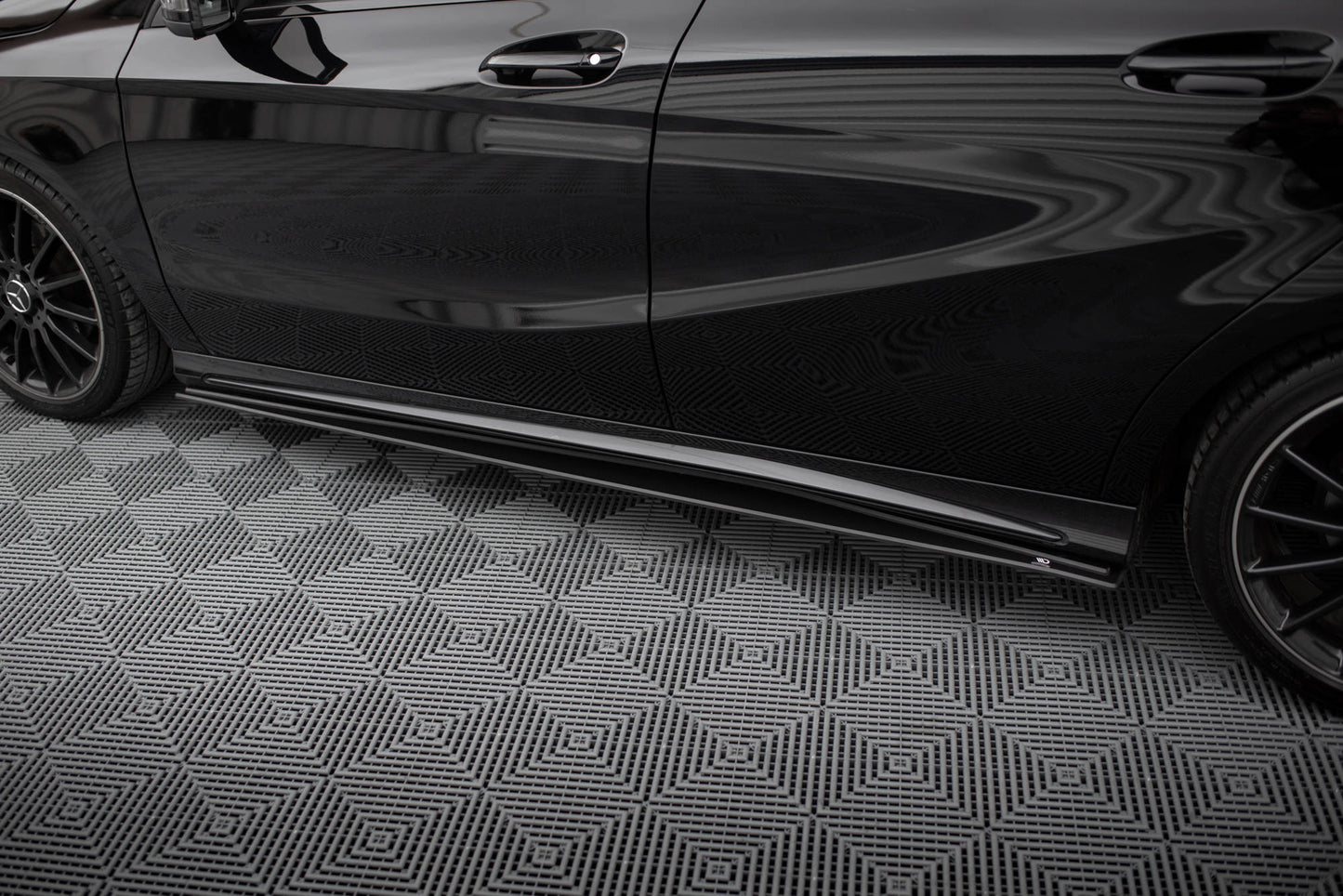 Sideskørter diffuser Street Pro Mercedes-Benz A AMG-Line W176 Facelift