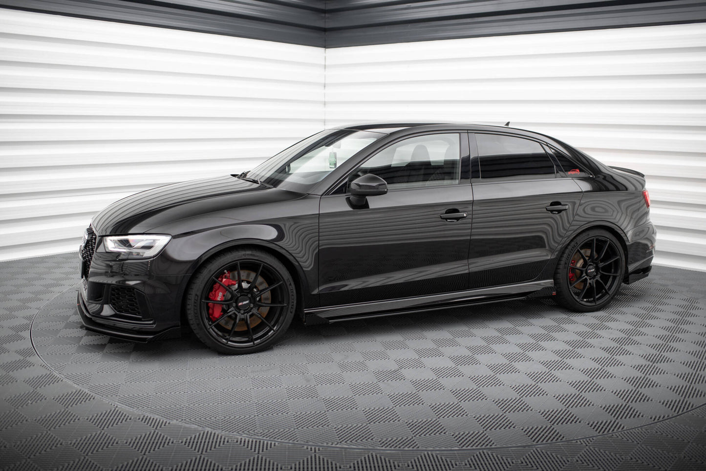 Sideskørter diffuser V.1 Street Pro + Flaps Audi RS3 Sedan 8V Facelift