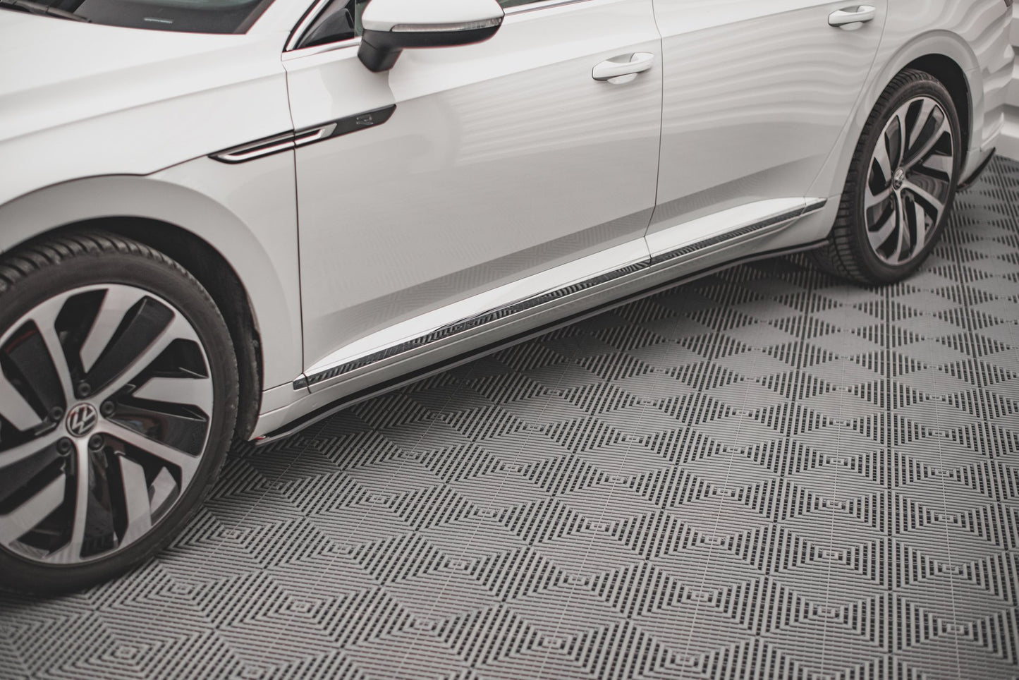 Sideskørter diffuser V.1 Street Pro Volkswagen Arteon R/ R-Line Facelift