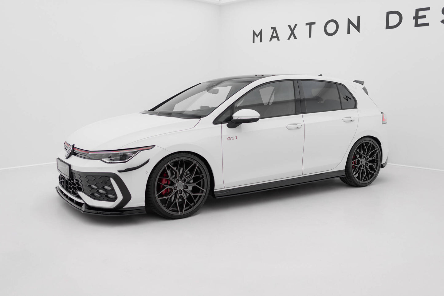 Sideskørter diffuser Street Pro V.2 Volkswagen Golf GTI / GTE / GTI Clubsport / R-Line Mk8