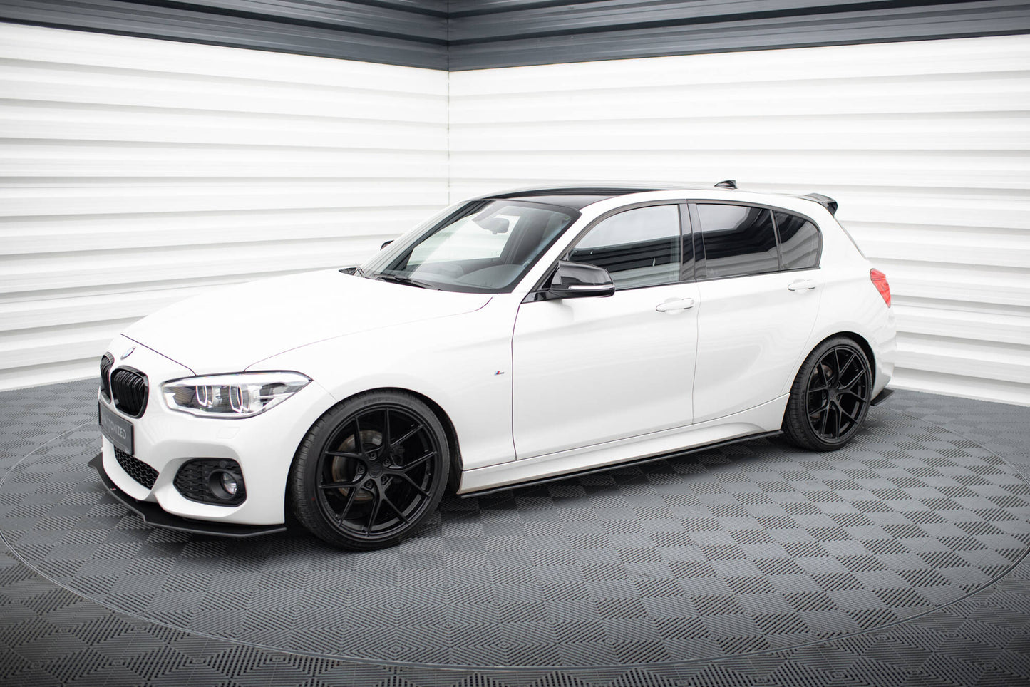 Sideskørter diffuser Street Pro V.2 til BMW 1 F20 M135i / M140i / M-Pack