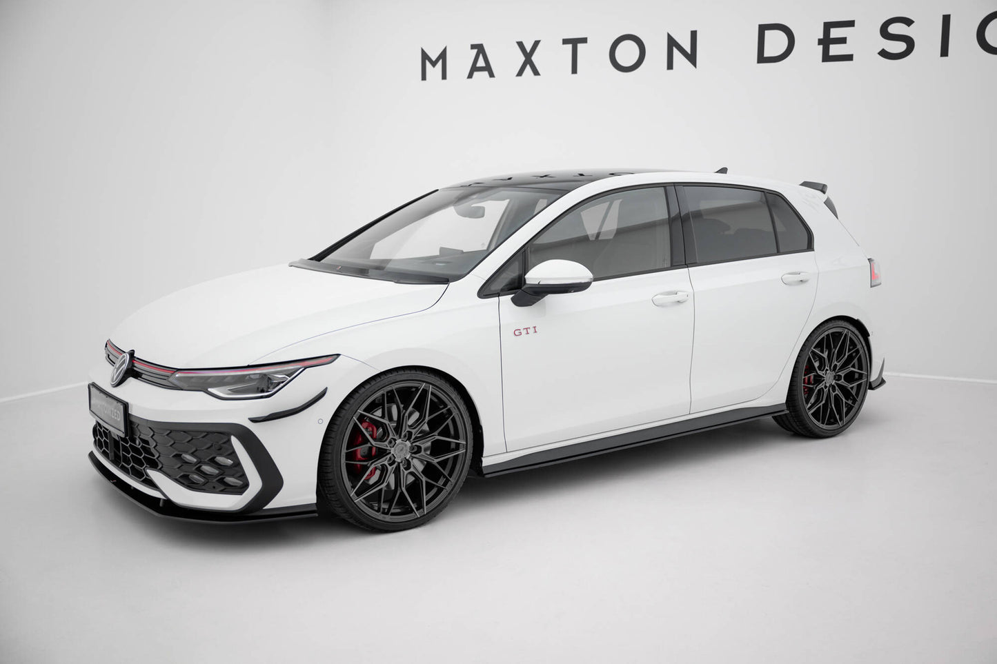 Sideskørter diffuser Street Pro Volkswagen Golf GTI / GTE / GTI Clubsport / R-Line Mk8