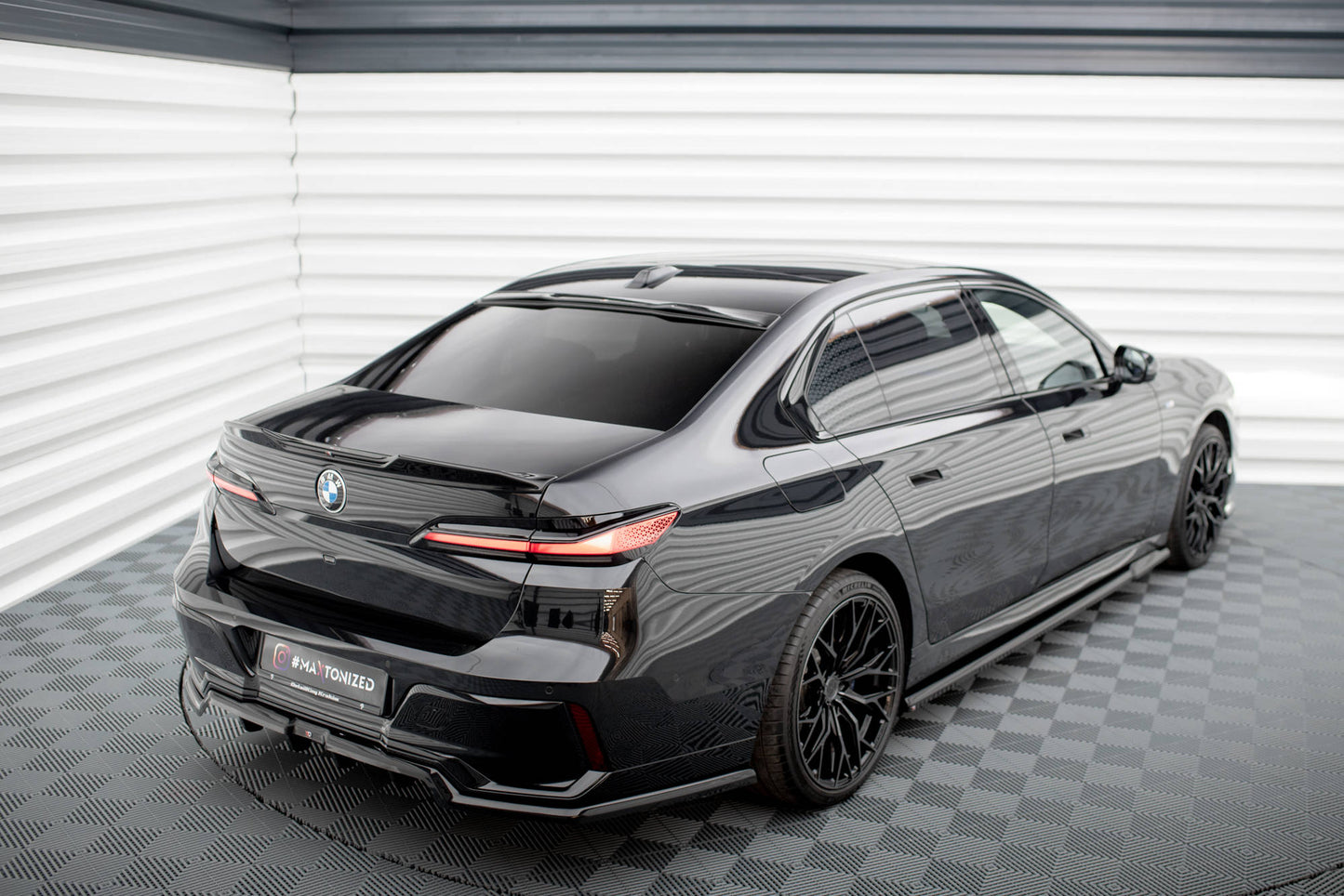 Forlængelse af bagerste vindue BMW 7 M-Pack / M760e / i7 M-Pack G70